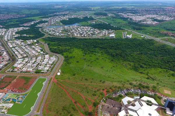 Vista aérea de Goiânia, condomínios Alphaville..